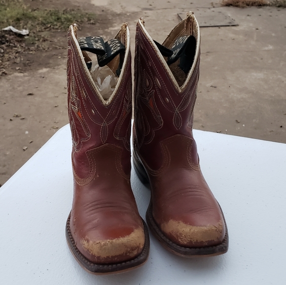 Vintage Kid's Acme Scrolled and Floral Cutout Boots Collectible - Picture 3 of 12